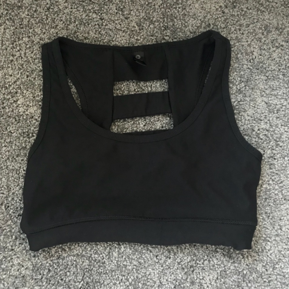 black ladder-back sports bra